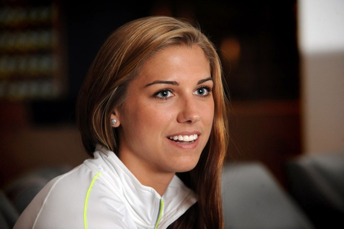 Alex Morgan, tuyển thủ bóng đá nữ Mỹ.